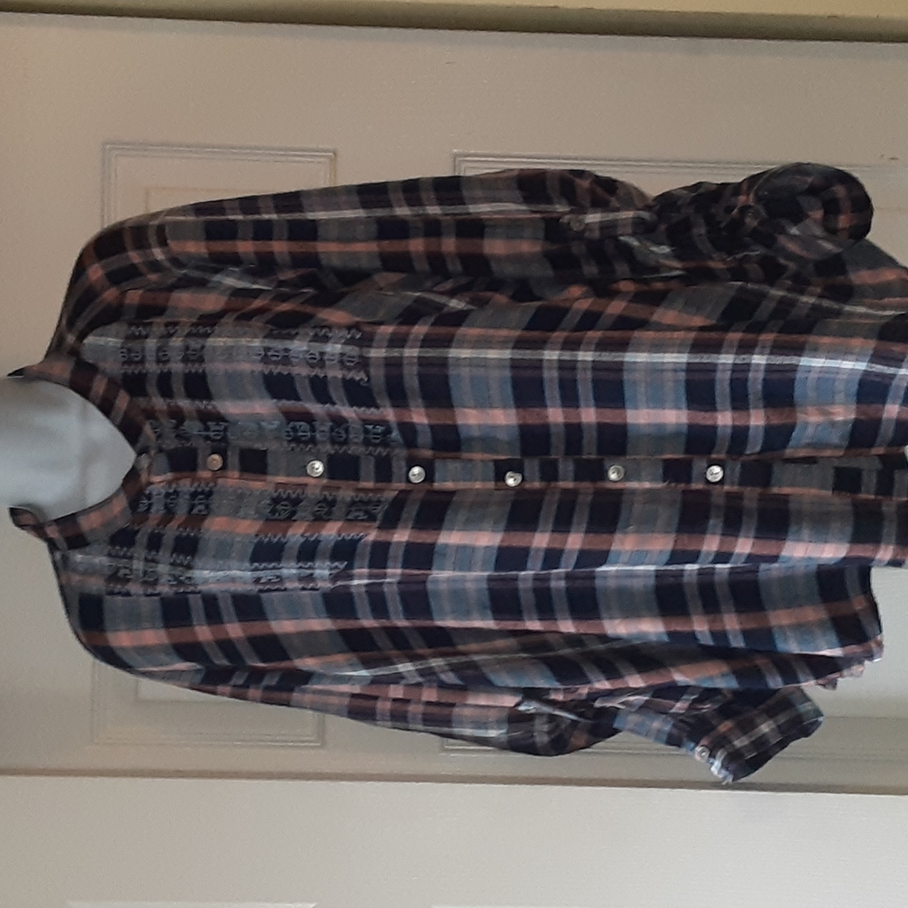 Studio west apparel shirt, Size 2x